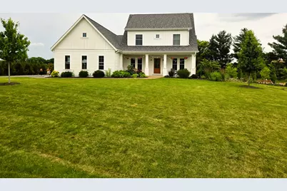 N52W30598  Moraine Dr, Merton, WI 53029 - Photo 2