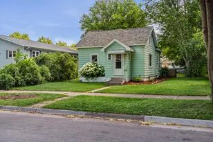2012 Charles St, La Crosse, WI 54603 - Photo 2