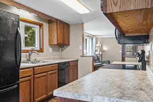 2012 Charles St, La Crosse, WI 54603 - Photo 12
