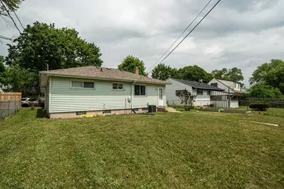 8127 W Herbert Ave, Milwaukee, WI 53218 - Photo 18