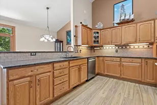293 Cardinal Ln, Hartland, WI 53029 - Photo 16