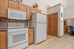 293 Cardinal Ln, Hartland, WI 53029 - Photo 18