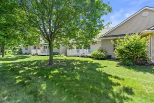 293 Cardinal Ln, Hartland, WI 53029 - Photo 8