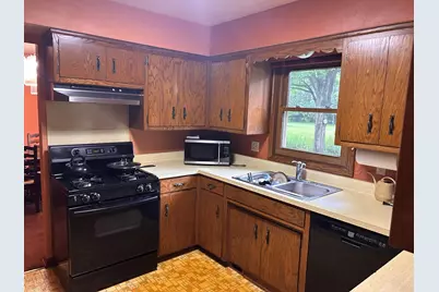 1523  Galaxy Ct, Cedarburg, WI 53012 - Photo 4