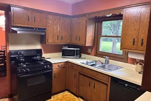 1523 Galaxy Ct, Cedarburg, WI 53012 - Photo 4
