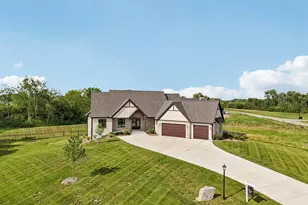 N69W17970 Haven Dr, Menomonee Falls, WI 53051 - Photo 52