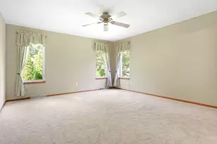 N108W15384 Bel Aire Ln, Germantown, WI 53022 - Photo 10