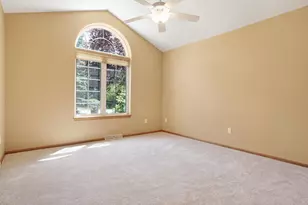 N108W15384 Bel Aire Ln, Germantown, WI 53022 - Photo 14