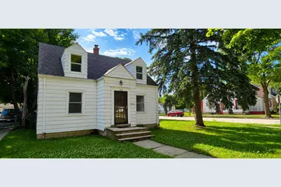4902 N 19th St, Milwaukee, WI 53209 - Photo 1