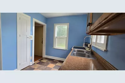 4902 N 19th St, Milwaukee, WI 53209 - Photo 4