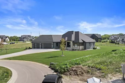 4077  Hawthorn Farm Ct, Delafield, WI 53058 - Photo 44