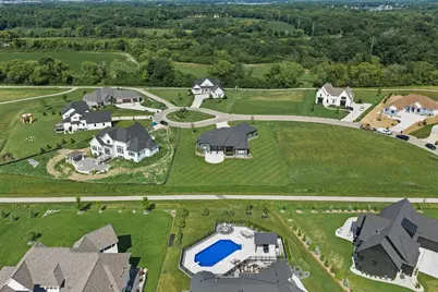 4077  Hawthorn Farm Ct, Delafield, WI 53058 - Photo 52