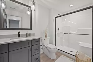 4077 Hawthorn Farm Ct, Delafield, WI 53058 - Photo 38