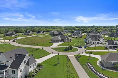4077  Hawthorn Farm Ct, Delafield, WI 53058 - Photo 48