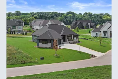 4077  Hawthorn Farm Ct, Delafield, WI 53058 - Photo 60