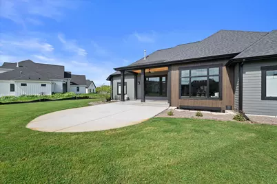 4077  Hawthorn Farm Ct, Delafield, WI 53058 - Photo 42