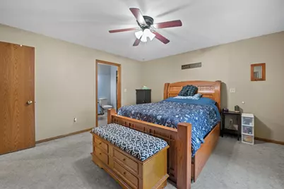 610  Green Bay Dr, Mayville, WI 53050 - Photo 16