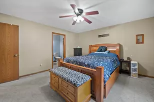 610 Green Bay Dr, Mayville, WI 53050 - Photo 16
