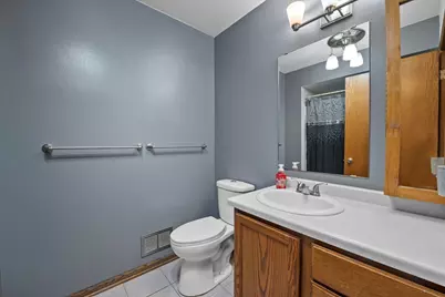 610  Green Bay Dr, Mayville, WI 53050 - Photo 8