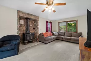 610 Green Bay Dr, Mayville, WI 53050 - Photo 6