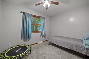 610 Green Bay Dr, Mayville, WI 53050 - Photo 12