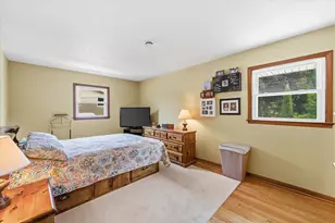 2789 N Mayfair Ct, Wauwatosa, WI 53222 - Photo 16