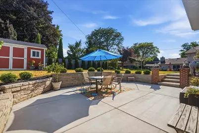 2789 N Mayfair Ct, Wauwatosa, WI 53222 - Photo 32
