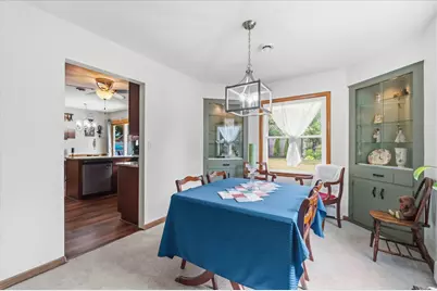 2789 N Mayfair Ct, Wauwatosa, WI 53222 - Photo 8