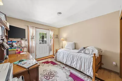 2789 N Mayfair Ct, Wauwatosa, WI 53222 - Photo 24
