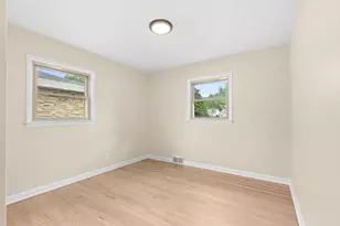 2831 S 76th St, West Allis, WI 53219 - Photo 16