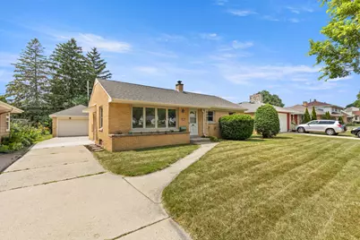 2831 S 76th St, West Allis, WI 53219 - Photo 2