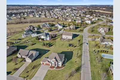 N42W22770  Beacon Ct, Pewaukee, WI 53072 - Photo 42