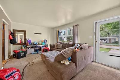 5322 N 58th St, Milwaukee, WI 53218 - Photo 2