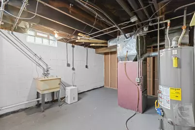 8030 W Colfax Ct, Milwaukee, WI 53218 - Photo 20