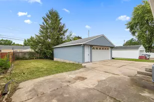 8030 W Colfax Ct, Milwaukee, WI 53218 - Photo 24