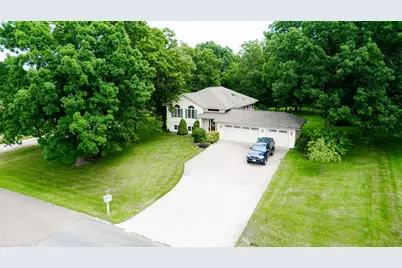 N1496  Meadow Ridge Rd, Greenfield, WI 54601 - Photo 4