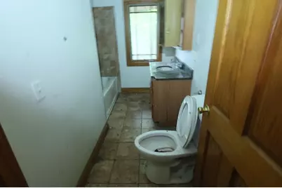 2770 N Grant Blvd, Milwaukee, WI 53210 - Photo 12