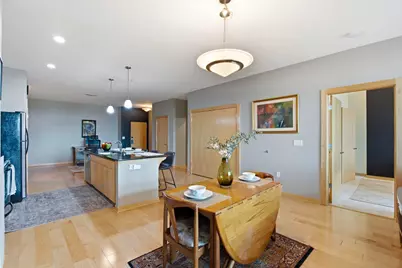 601 E Ogden Ave #504, Milwaukee, WI 53202 - Photo 8