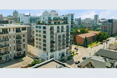 601 E Ogden Ave #504, Milwaukee, WI 53202 - Photo 26