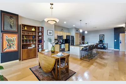 601 E Ogden Ave #504, Milwaukee, WI 53202 - Photo 6