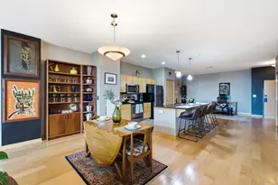 601 E Ogden Ave, Milwaukee, WI 53202 - Photo 6