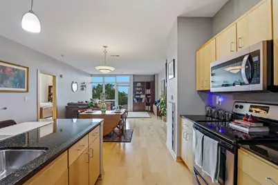 601 E Ogden Ave #504, Milwaukee, WI 53202 - Photo 14