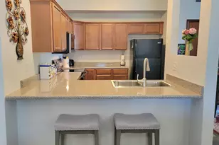 W197N17086 Stonewall Dr, Jackson, WI 53037 - Photo 6