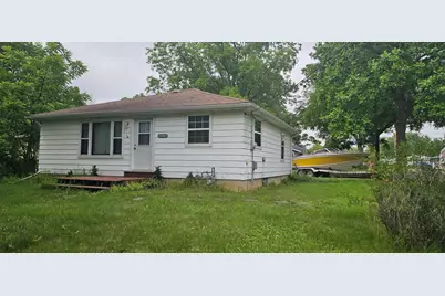 11102  82nd St, Pleasant Prairie, WI 53158 - Photo 1