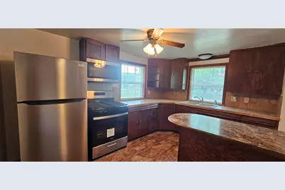11102  82nd St, Pleasant Prairie, WI 53158 - Photo 10