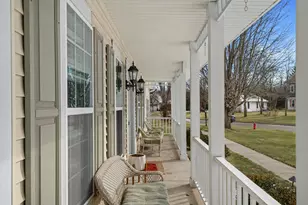 304 Woodlands Ct, Hartland, WI 53029 - Photo 8