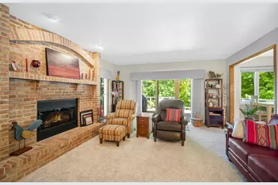 2819  Killarney Ct, West Bend, WI 53095 - Photo 14