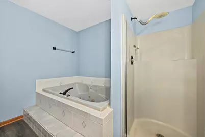 N51W16945  Fair Oak Pkwy, Menomonee Falls, WI 53051 - Photo 18