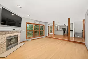 N51W16945 Fair Oak Pkwy, Menomonee Falls, WI 53051 - Photo 12
