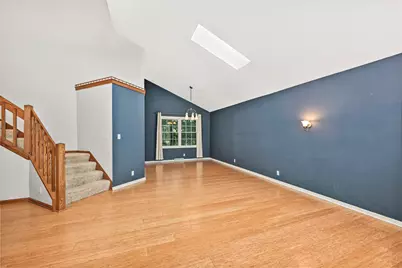 N51W16945  Fair Oak Pkwy, Menomonee Falls, WI 53051 - Photo 4